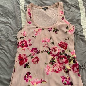 Beautiful Express floral tank